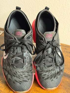 Nike Women's Zoom Fit Agility Training Shoes Black Hyper Punch 684984-001